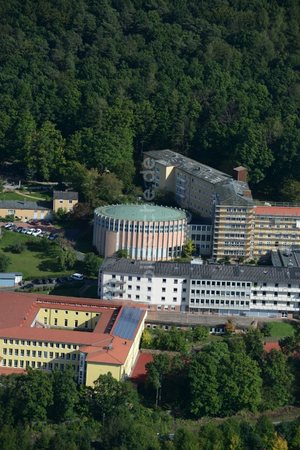 Luftaufnahme Gemünden - Gebäudekomplex des Klosters in Gemünden im Bundesland Bayern