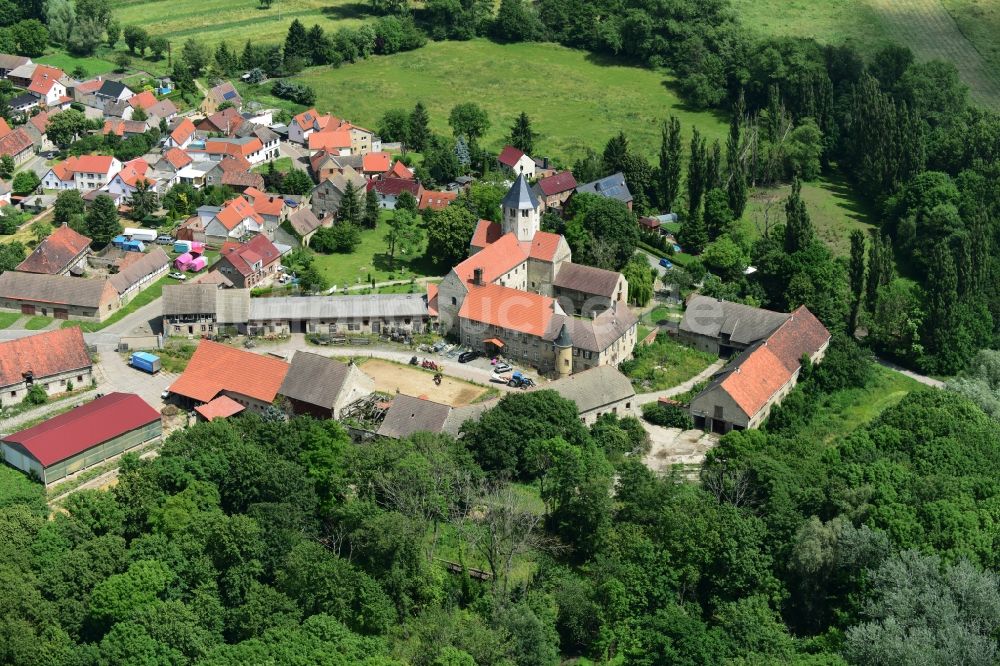 Luftaufnahme Gröningen - Gebäudekomplex des Klosters in Gröningen im Bundesland Sachsen-Anhalt