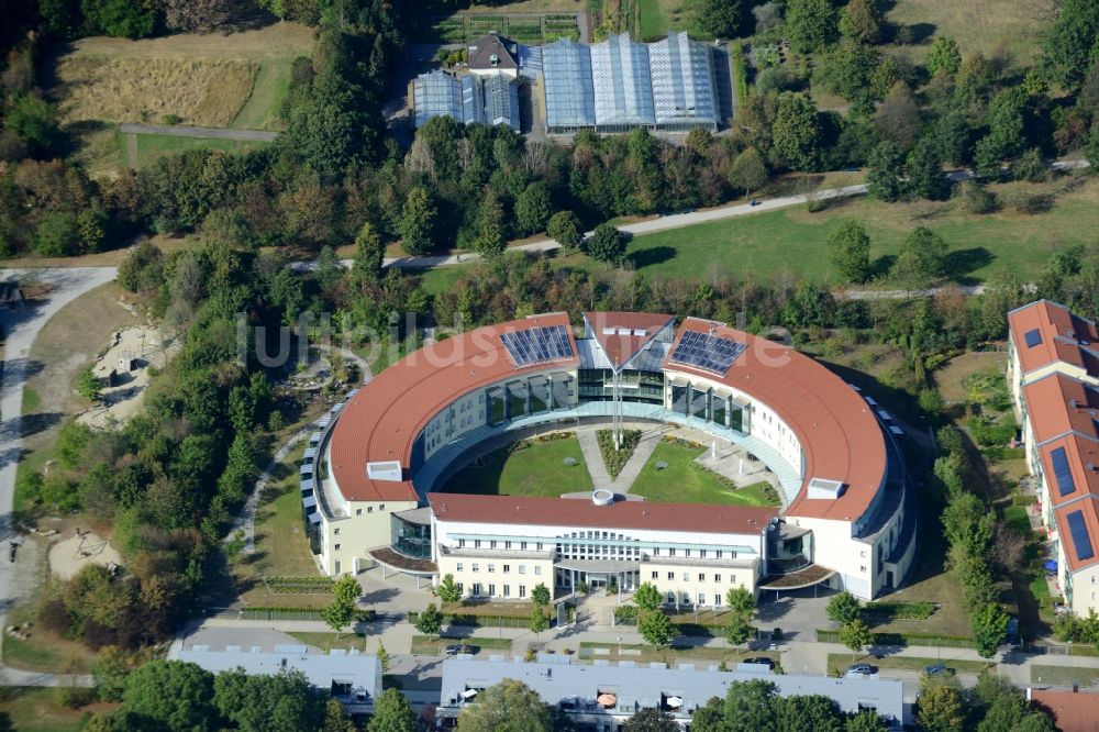 München aus der Vogelperspektive: Gebäudekomplex des Klosters in München im Bundesland Bayern