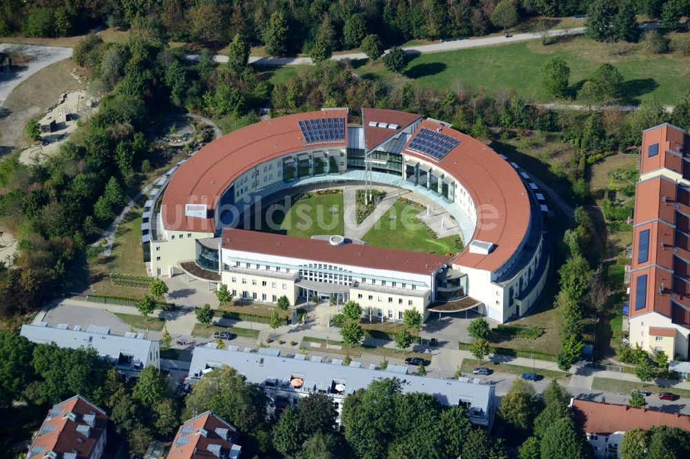 Luftbild München - Gebäudekomplex des Klosters in München im Bundesland Bayern