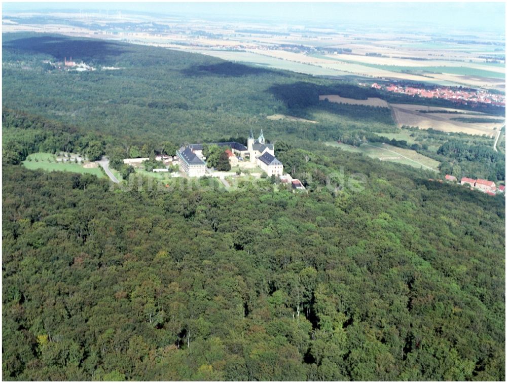 Luftaufnahme Huy - Gebäudekomplex des Klosters im Ortsteil Dingelstedt in Huy im Bundesland Sachsen-Anhalt, Deutschland