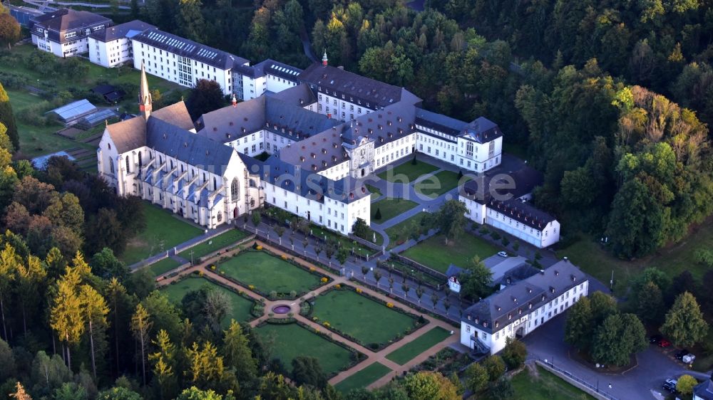 Luftaufnahme Streithausen - Gebäudekomplex des Klosters im Ortsteil Marienstatt in Streithausen im Bundesland Rheinland-Pfalz, Deutschland