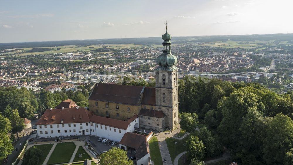 Amberg von oben - Gebäudekomplex des Klosters im Ortsteil Speckmannshof in Amberg im Bundesland Bayern