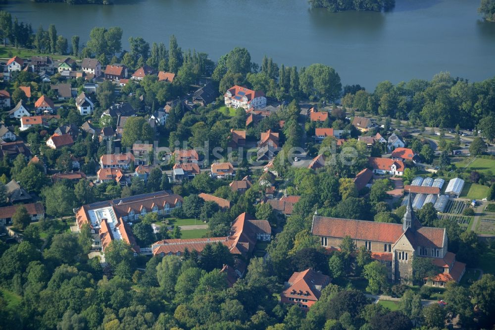 Riddagshausen aus der Vogelperspektive: Gebäudekomplex des Klosters in Riddagshausen im Bundesland Niedersachsen