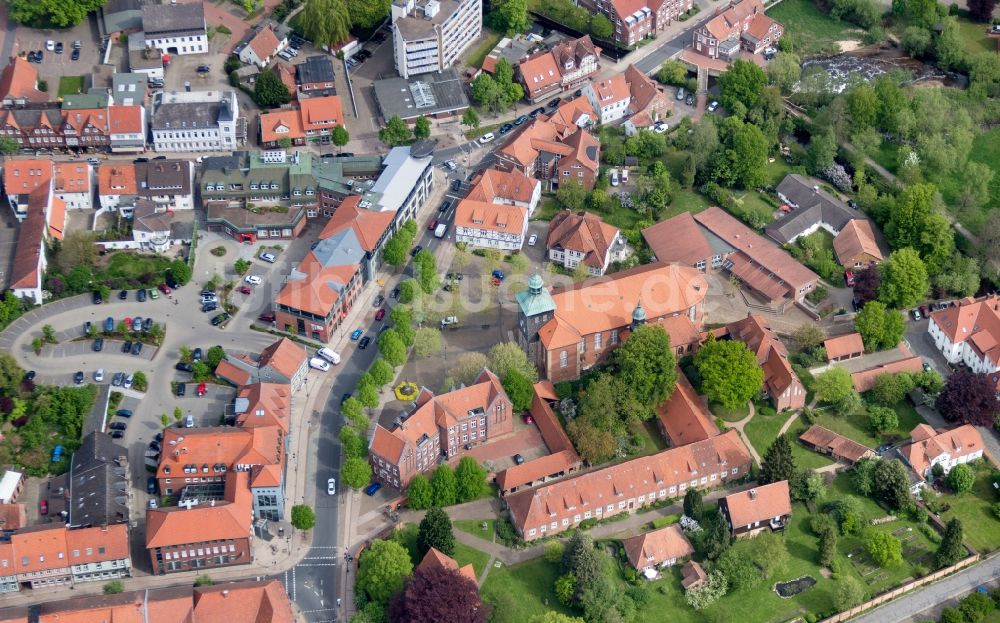 Walsrode von oben - Gebäudekomplex des Klosters in Walsrode im Bundesland Niedersachsen, Deutschland