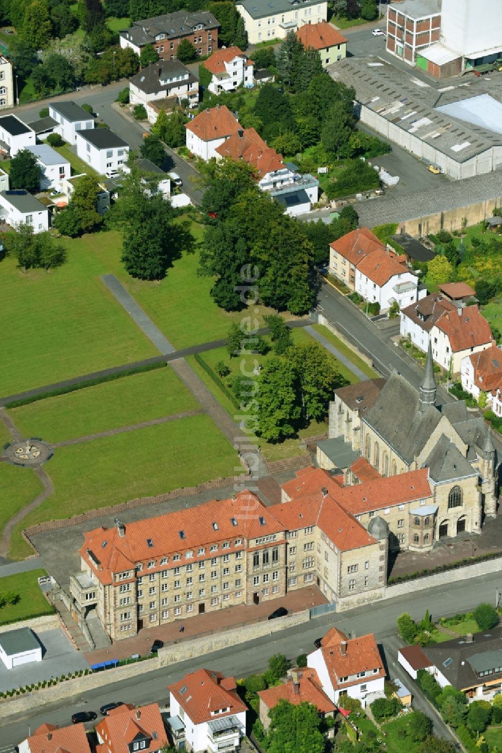 Luftbild Warburg - Gebäudekomplex des Klosters in Warburg im Bundesland Nordrhein-Westfalen, Deutschland