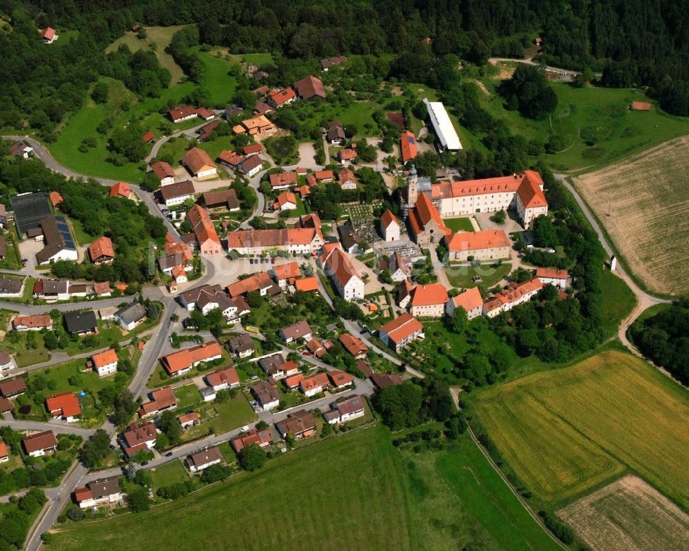 Windberg von oben - Gebäudekomplex des Klosters in Windberg im Bundesland Bayern, Deutschland