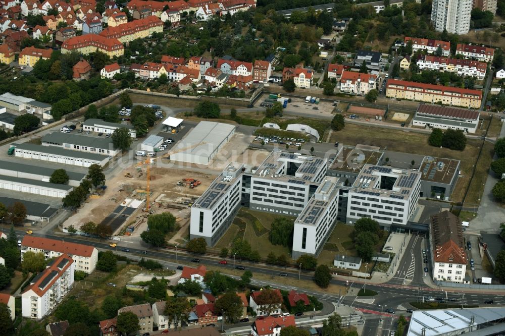 Erfurt von oben - Gebäudekomplex des Lka Thüringen in Erfurt im Bundesland Thüringen