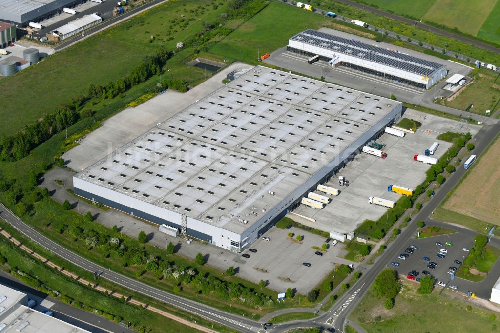 Luftaufnahme Grolsheim - Gebäudekomplex und Logistikzentrum auf dem Gelände Albert-Schweizer-Straße in Grolsheim im Bundesland Rheinland-Pfalz, Deutschland