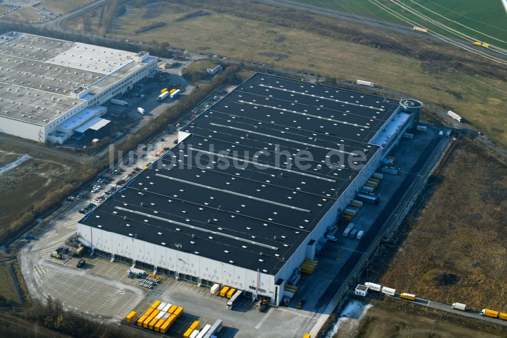 Luftaufnahme Brieselang - Gebäudekomplex und Logistikzentrum auf dem Gelände der Amazon Logistik Potsdam GmbH - BER3 am Havellandstraße im Ortsteil Bredow in Brieselang im Bundesland Brandenburg, Deutschland