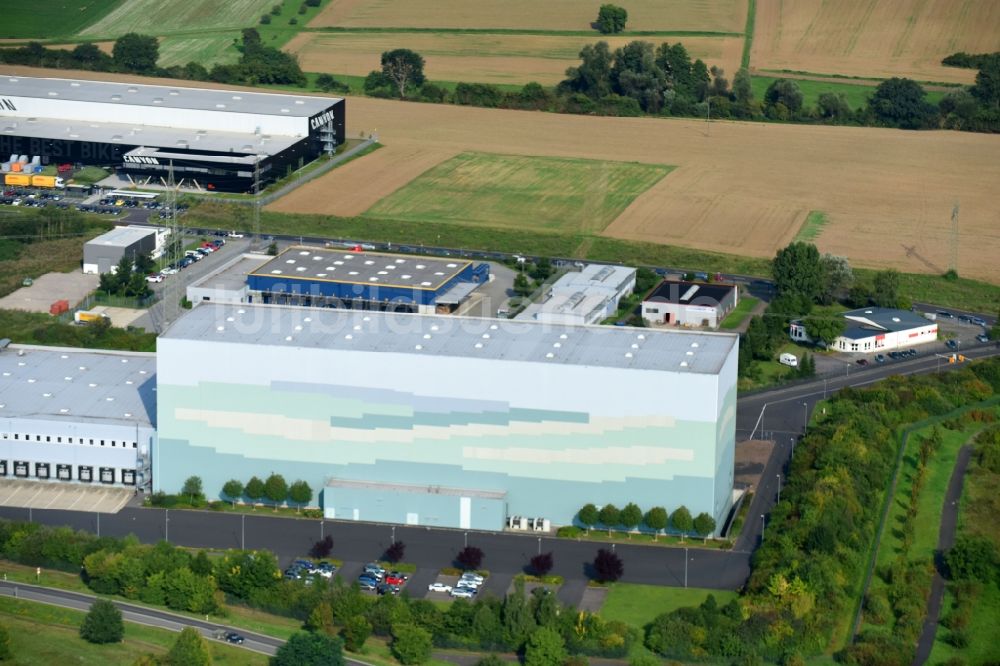 Koblenz von oben - Gebäudekomplex und Logistikzentrum auf dem Gelände der BLG LOGISTICS GROUP AG & Co. KG an der Zaunheimer Straße in Koblenz im Bundesland Rheinland-Pfalz, Deutschland