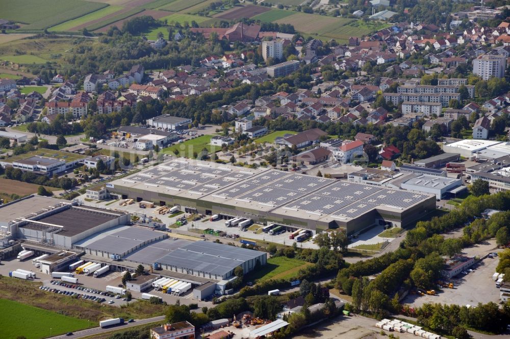 Markgröningen von oben - Gebäudekomplex und Logistikzentrum auf dem Gelände der Cargopack Verpackungsgesellschaft für Industriegüter mbH in Markgröningen im Bundesland Baden-Württemberg