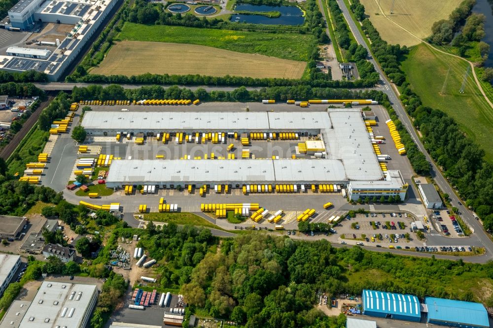 Luftaufnahme Hagen - Gebäudekomplex und Logistikzentrum auf dem Gelände DHL International GmbH in Hagen im Bundesland Nordrhein-Westfalen, Deutschland