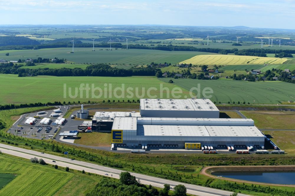 Striegistal aus der Vogelperspektive: Gebäudekomplex und Logistikzentrum auf dem Gelände EDEKA Zentrallager S34 in Striegistal im Bundesland Sachsen, Deutschland