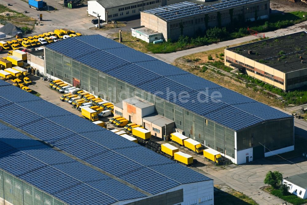 Luftaufnahme Magdeburg - Gebäudekomplex und Logistikzentrum auf dem Gelände des Gewerbegebiets in Magdeburg im Bundesland Sachsen-Anhalt, Deutschland