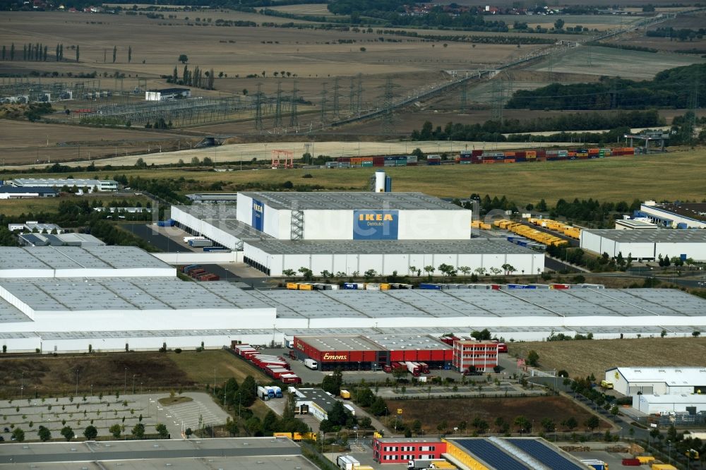 Erfurt von oben - Gebäudekomplex und Logistikzentrum auf dem Gelände des IKEA Distribution - Zentrallager In der Langen Else in Erfurt im Bundesland Thüringen