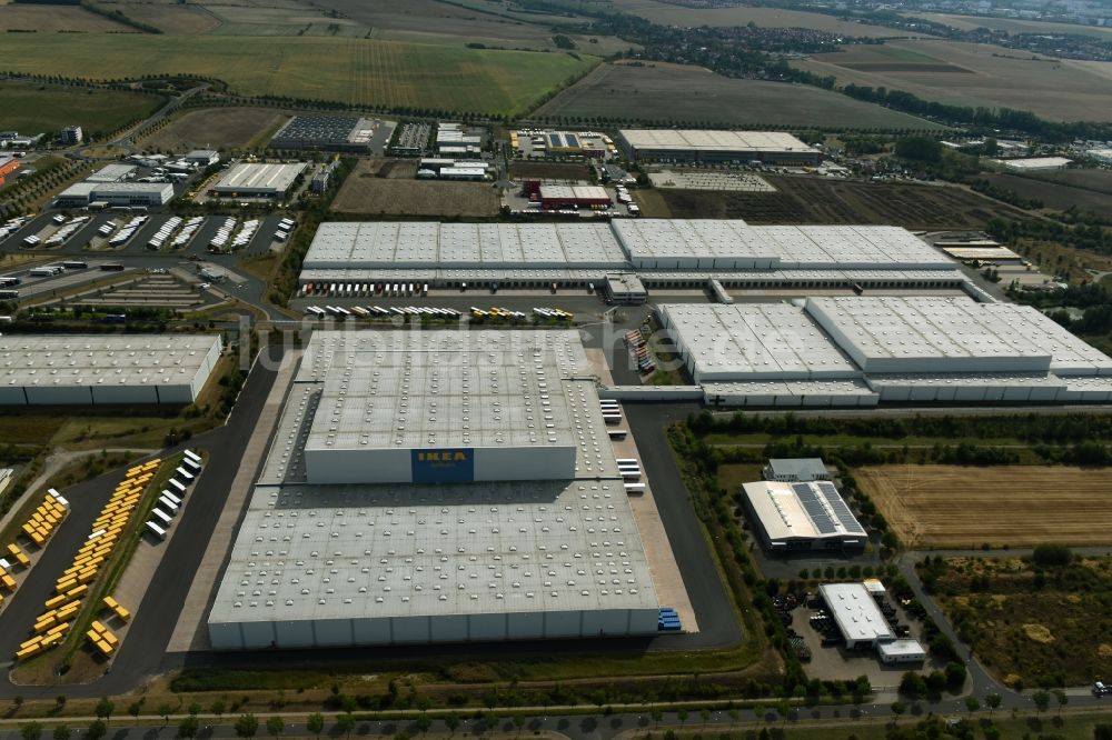 Erfurt von oben - Gebäudekomplex und Logistikzentrum auf dem Gelände des IKEA Distribution - Zentrallager In der Langen Else in Erfurt im Bundesland Thüringen