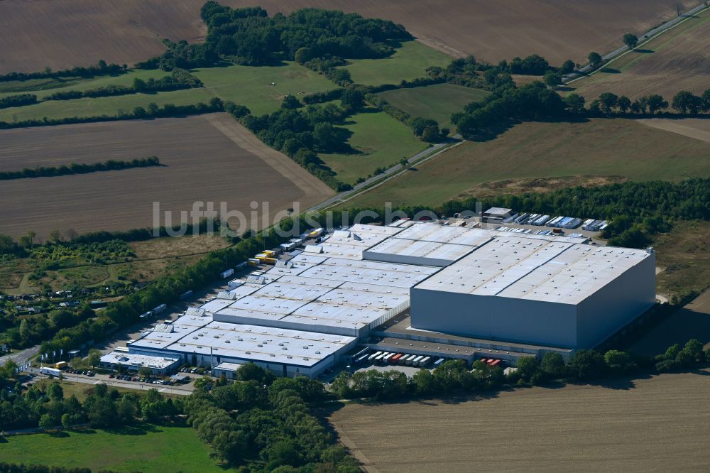 Zarrentin am Schaalsee aus der Vogelperspektive: Gebäudekomplex und Logistikzentrum auf dem Gelände JYSK Logistikzentrum und E3 Spedition-Transport GmbH in Zarrentin im Bundesland Mecklenburg-Vorpommern, Deutschland