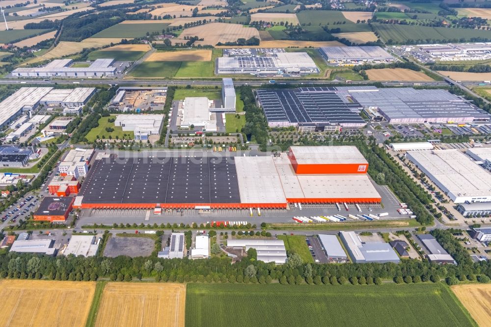 Bönen aus der Vogelperspektive: Gebäudekomplex und Logistikzentrum auf dem Gelände KiK an der Siemensstraße im Ortsteil Westerbönen in Bönen im Bundesland Nordrhein-Westfalen, Deutschland