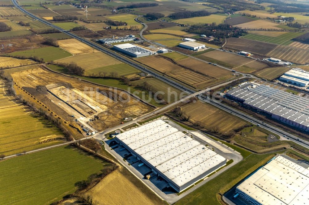 Bönen von oben - Gebäudekomplex und Logistikzentrum auf dem Gelände der Lidl Vertriebs GmbH & Co KG in Bönen im Bundesland Nordrhein-Westfalen, Deutschland