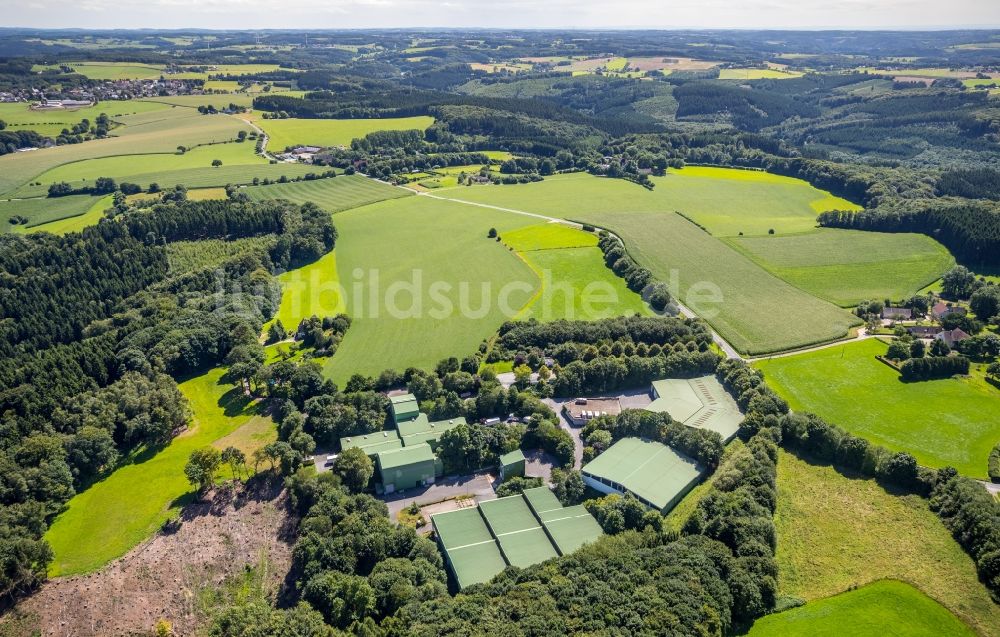 Luftbild Ennepetal - Gebäudekomplex und Logistikzentrum auf dem Gelände des AW-Mietpark GmbH & Co. KG an der Rüggeberger Straße in Ennepetal im Bundesland Nordrhein-Westfalen - NRW, Deutschland