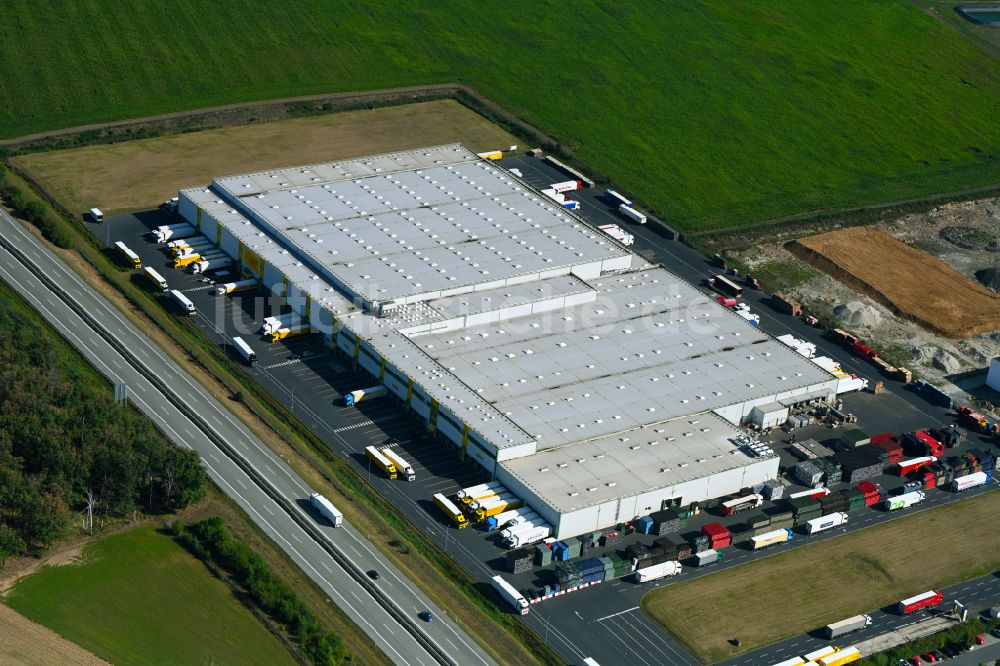 Thiendorf aus der Vogelperspektive: Gebäudekomplex und Logistikzentrum auf dem Gelände Netto Zentrallager in Thiendorf im Bundesland Sachsen, Deutschland