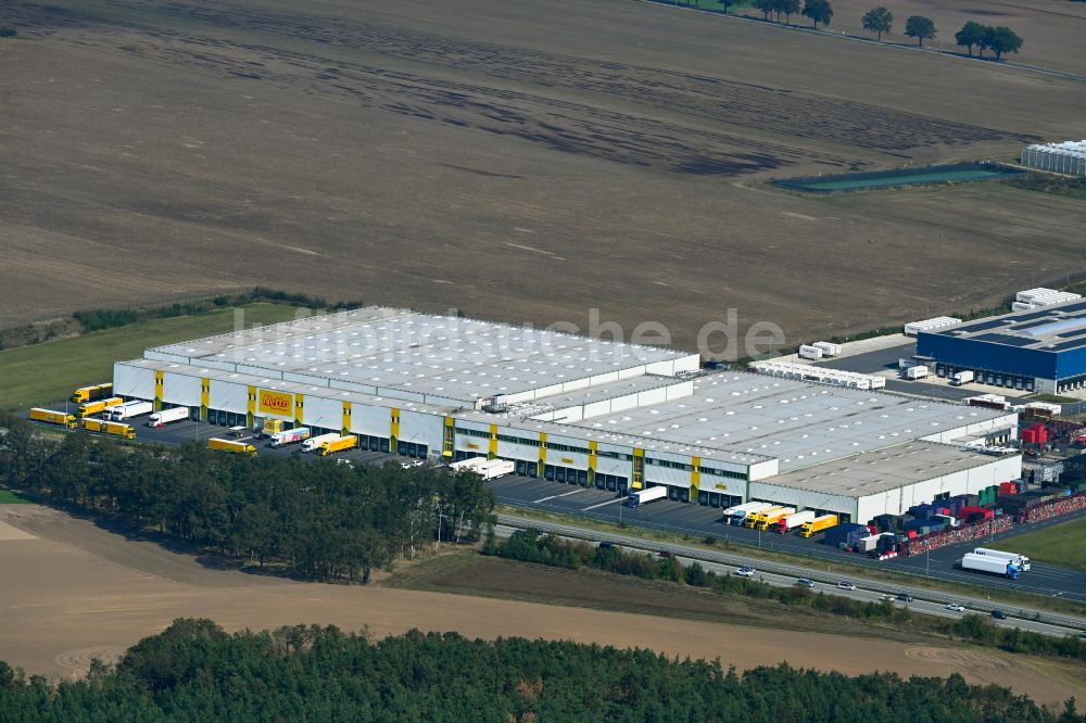 Luftaufnahme Thiendorf - Gebäudekomplex und Logistikzentrum auf dem Gelände Netto Zentrallager in Thiendorf im Bundesland Sachsen, Deutschland