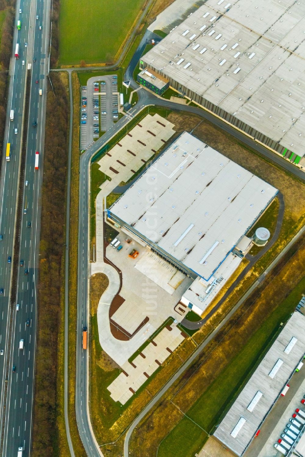 Bergkamen von oben - Gebäudekomplex und Logistikzentrum auf dem Gelände DB Schenker an der Ernst-von-Bodelschwing-Street in Bergkamen im Bundesland Nordrhein-Westfalen, Deutschland