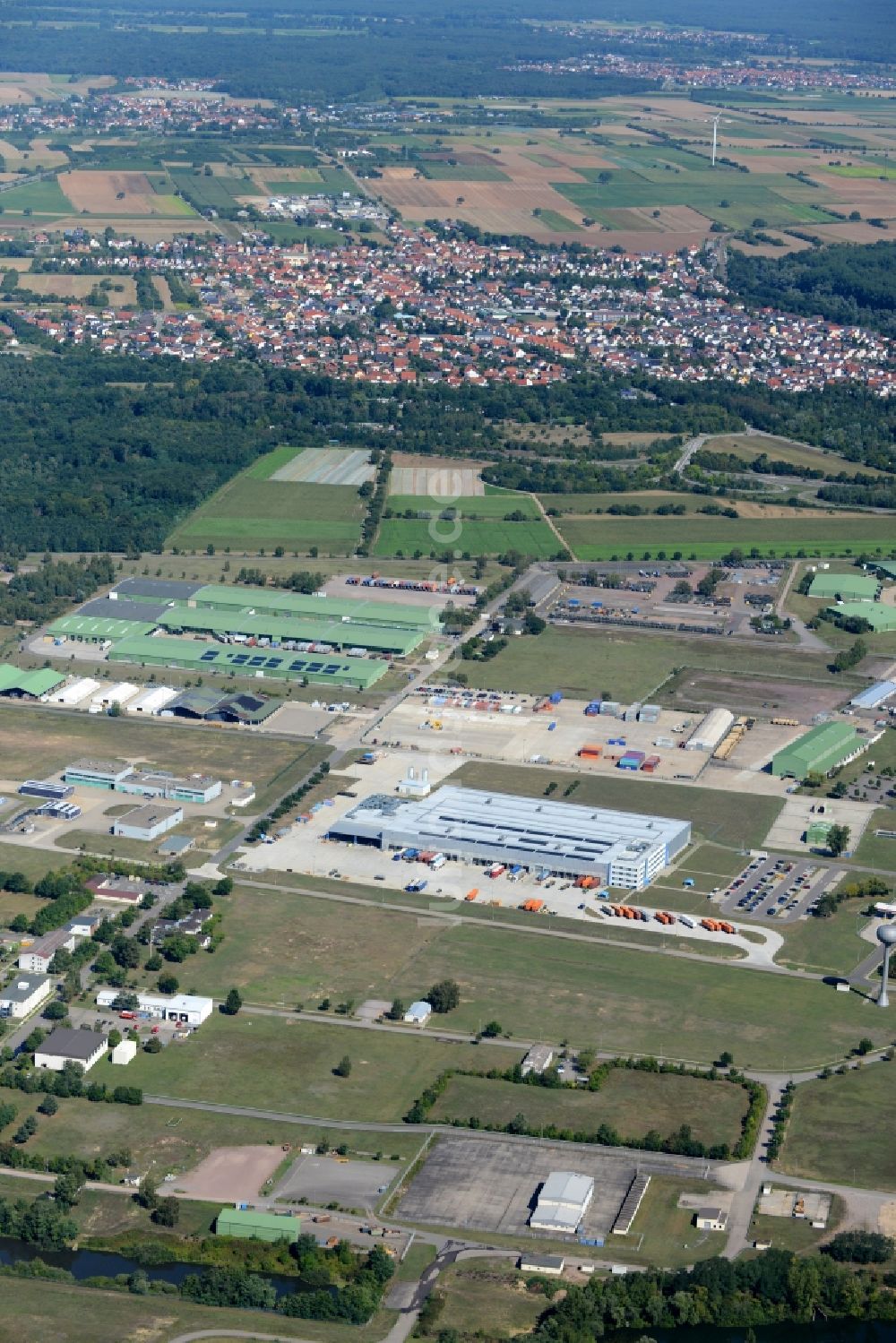 Luftbild Germersheim - Gebäudekomplex und Logistikzentrum auf dem militärischen Übungsgelände Germersheim Army Depot in Germersheim im Bundesland Rheinland-Pfalz