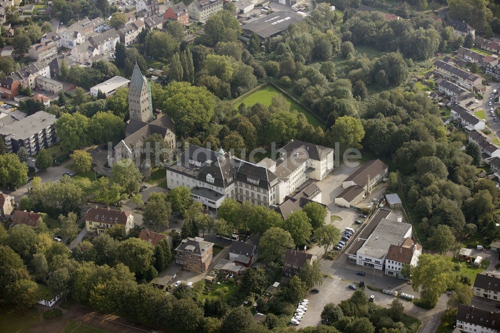 Bochum aus der Vogelperspektive: Gebäudekomplex des St. Maria-Hilf-Krankenhaus in Bochum im Bundesland Nordrhein-Westfalen