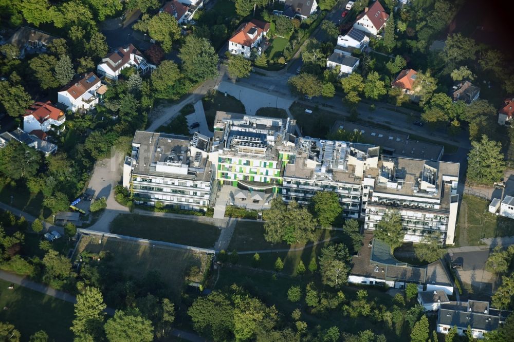 Luftaufnahme Berlin - Gebäudekomplex des Max-Planck-Institut für molekulare Genetik in Berlin