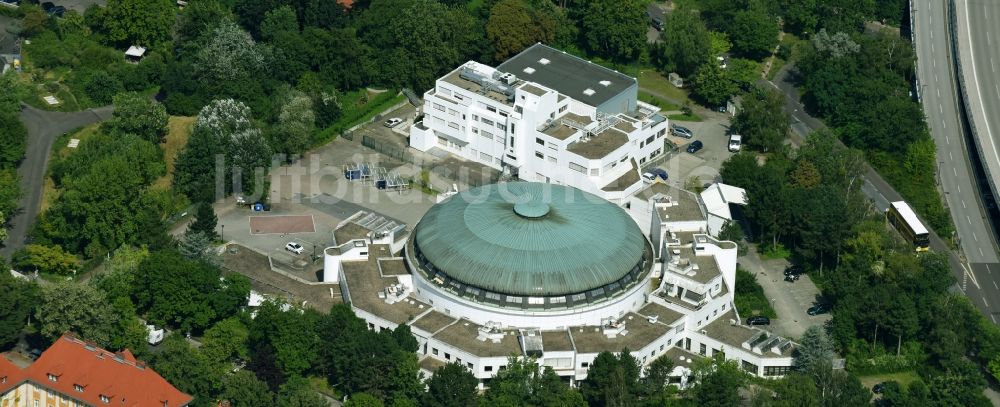 Berlin aus der Vogelperspektive: Gebäudekomplex des Max-Planck-Institutes für Bildungsforschung an der Lentzeallee in Berlin