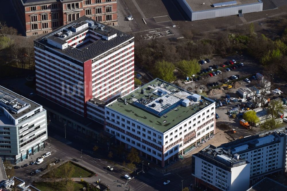 Berlin von oben - Gebäudekomplex des Ministerium und Dokumentationszentrum im Ortsteil Kreuzberg in Berlin, Deutschland