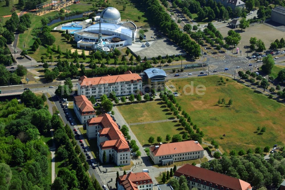 Magdeburg aus der Vogelperspektive: Gebäudekomplex des Ministerium - Kultusministerium des Landes in Magdeburg im Bundesland Sachsen-Anhalt