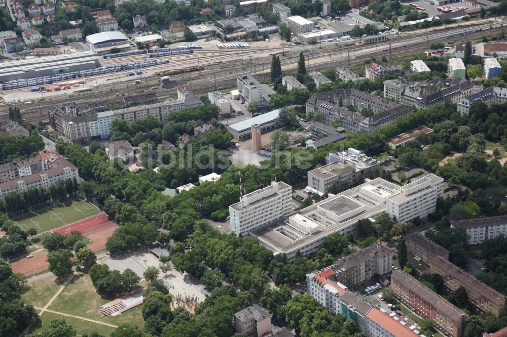 Mainz aus der Vogelperspektive: Gebäudekomplex der Polizei in Mainz im Bundesland Rheinland-Pfalz