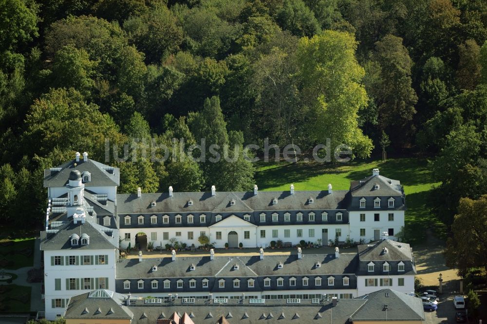 Luftaufnahme Offenbach am Main - Gebäudekomplex im Schloßpark vom Rumpenheimer Schloss in Offenbach am Main im Bundesland Hessen