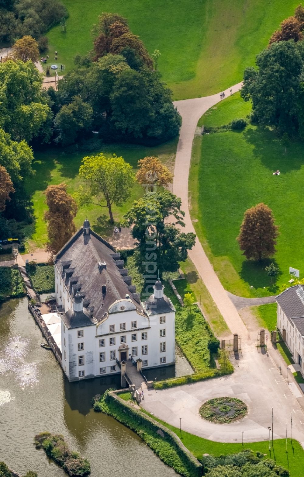 Luftbild Essen - Gebäudekomplex im Schloßpark von Schloß Borbeck in Essen im Bundesland Nordrhein-Westfalen - NRW, Deutschland