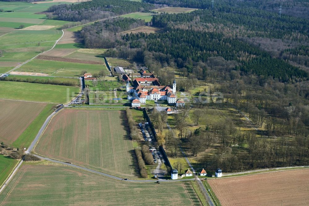 Luftbild Eichenzell - Gebäudekomplex im Schloßpark von Schloß Fasanerie in Eichenzell im Bundesland Hessen, Deutschland