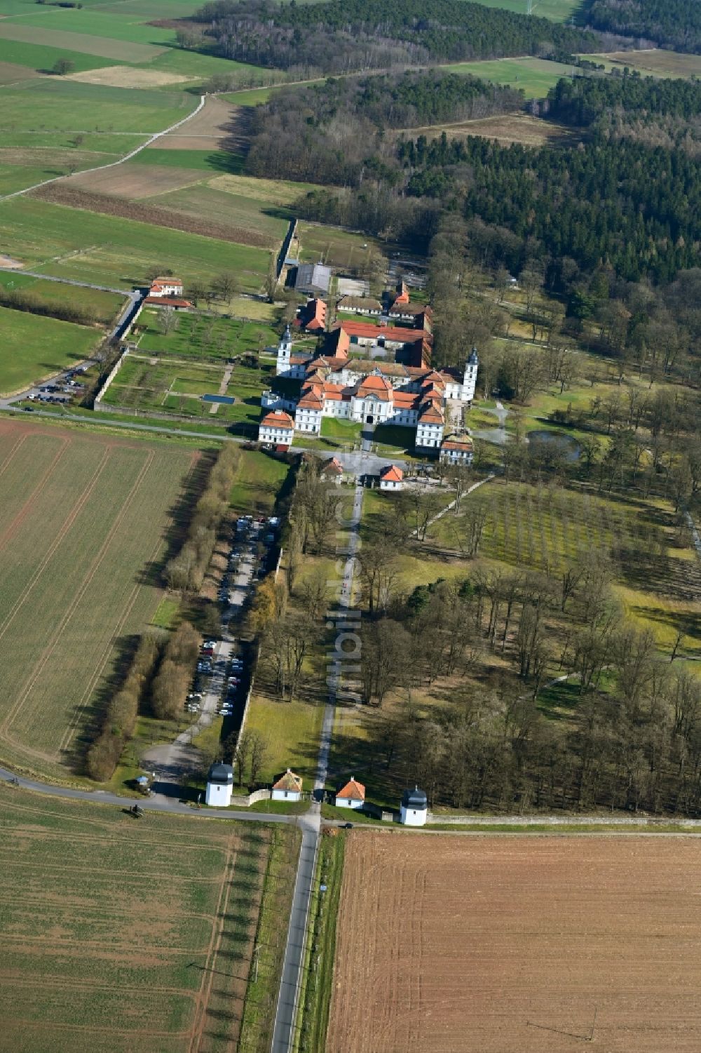 Luftbild Eichenzell - Gebäudekomplex im Schloßpark von Schloß Fasanerie in Eichenzell im Bundesland Hessen, Deutschland