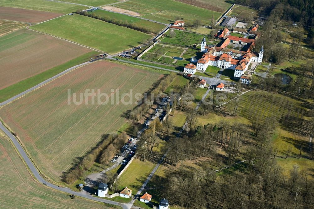 Luftaufnahme Eichenzell - Gebäudekomplex im Schloßpark von Schloß Fasanerie in Eichenzell im Bundesland Hessen, Deutschland