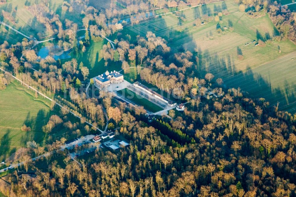 Luftbild Rastatt - Gebäudekomplex im Schloßpark von Schloß Favorite in Rastatt im Bundesland Baden-Württemberg, Deutschland