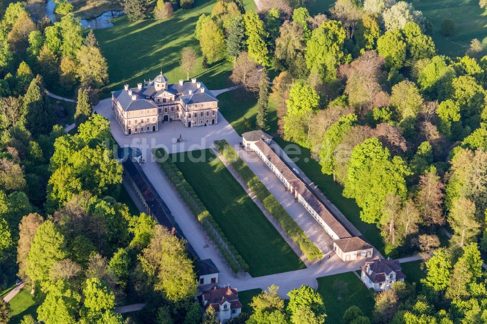 Luftbild Rastatt - Gebäudekomplex im Schloßpark von Schloß Favorite in Rastatt im Bundesland Baden-Württemberg, Deutschland