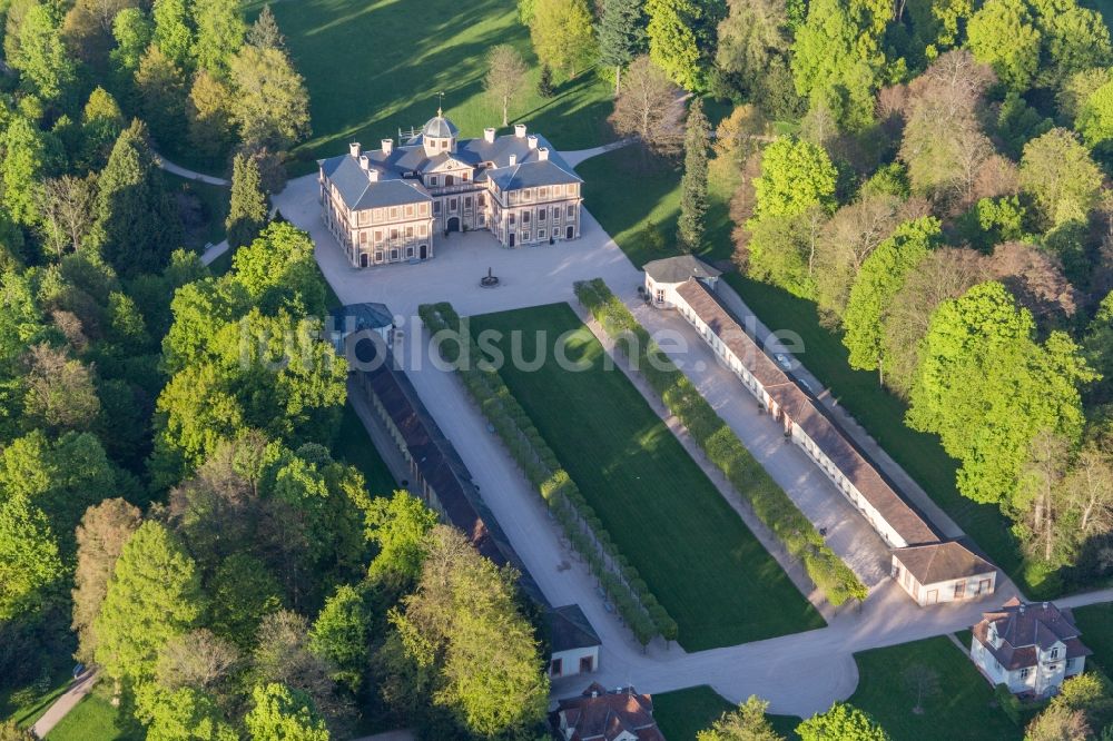 Rastatt von oben - Gebäudekomplex im Schloßpark von Schloß Favorite in Rastatt im Bundesland Baden-Württemberg, Deutschland