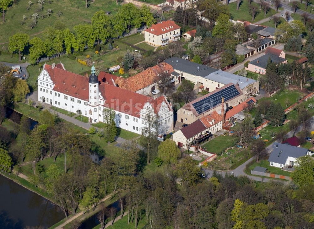 Luftaufnahme Großenhain - Gebäudekomplex im Schloßpark von Schloss und Palais Zabeltitz in Großenhain im Bundesland Sachsen