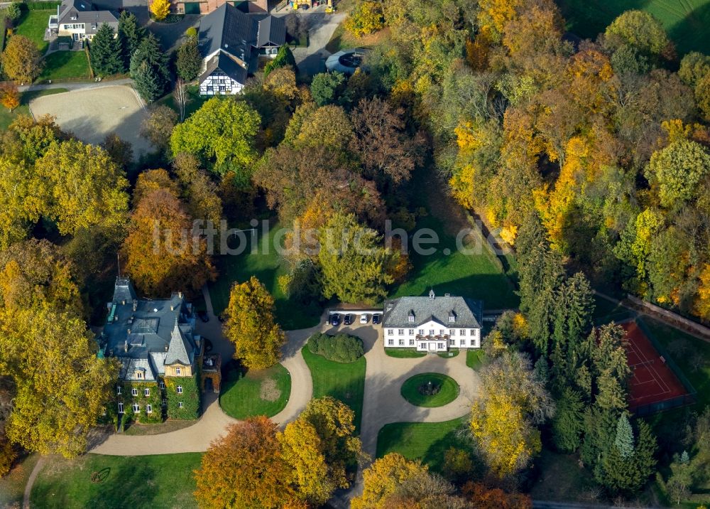 Düsseldorf aus der Vogelperspektive: Gebäudekomplex im Schloßpark von Schloß Roland in Düsseldorf im Bundesland Nordrhein-Westfalen, Deutschland