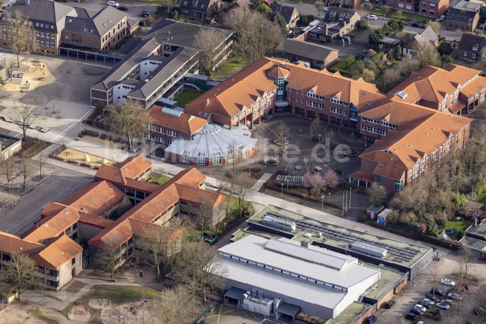 Luftaufnahme Straelen - Gebäudekomplex des Schulgebäudes Städtisches Gymnasium Straelen in Straelen im Bundesland Nordrhein-Westfalen, Deutschland