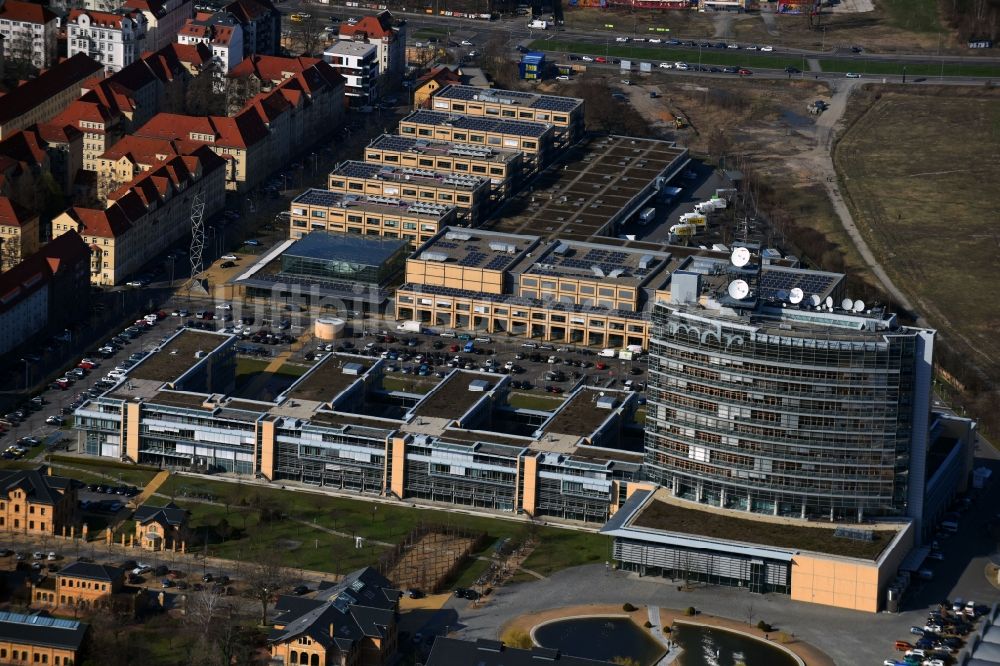 Luftaufnahme Leipzig - Gebäudekomplex des Senders Mitteldeutscher Rundfunk an der Kantstraße im Ortsteil Süd in Leipzig im Bundesland Sachsen