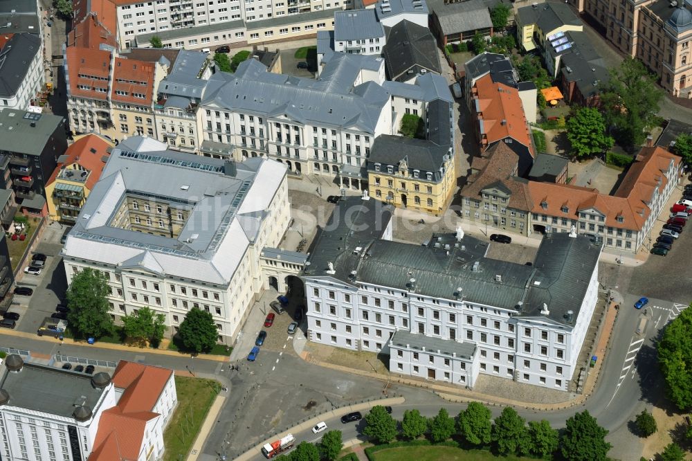 Luftbild Schwerin - Gebäudekomplex der Staatskanzlei an der Schloßstraße in Schwerin im Bundesland Mecklenburg-Vorpommern, Deutschland