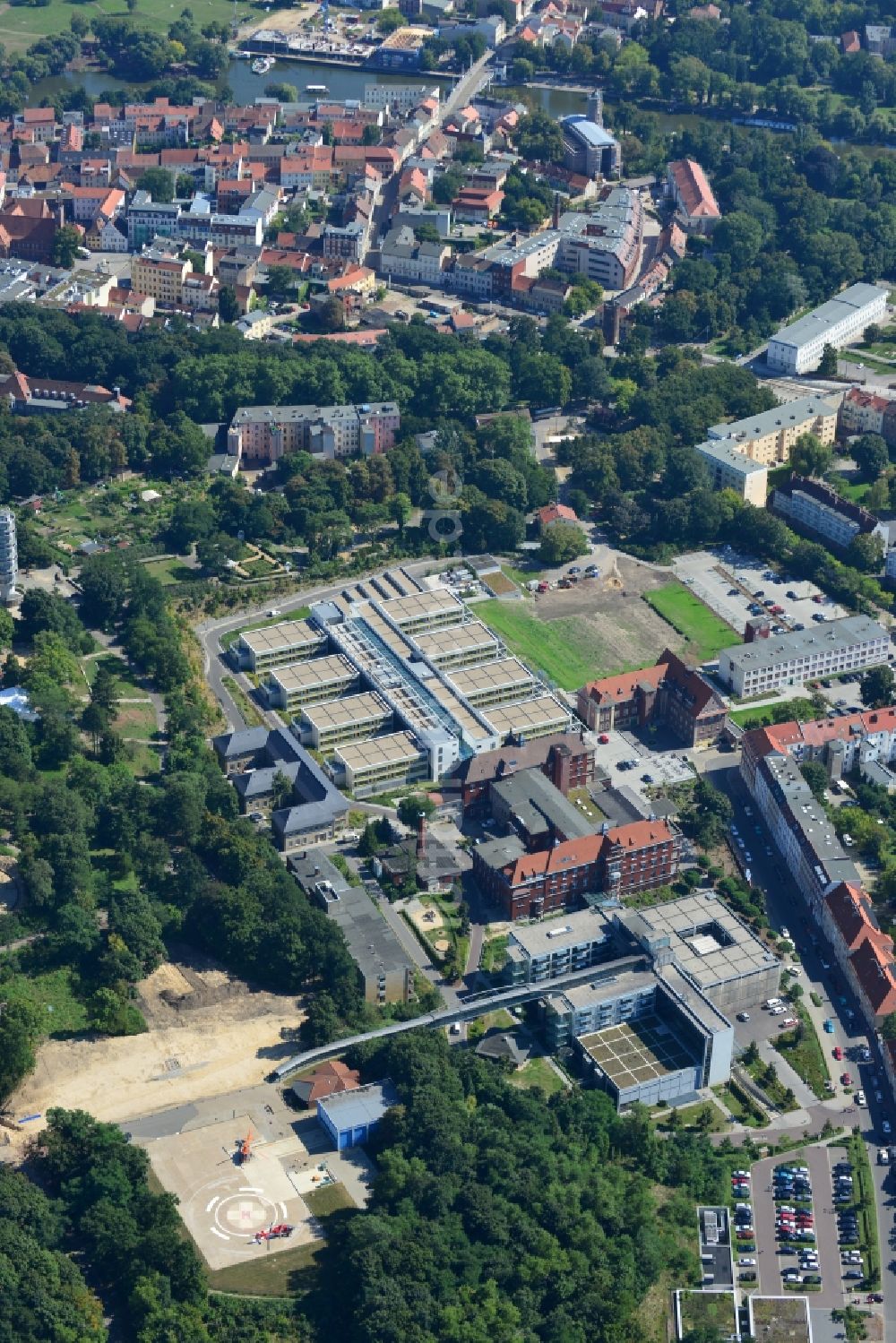 Luftaufnahme Brandenburg - Gebäudekomplex der Städtisches Klinikum Brandenburg GmbH in Brandenburg