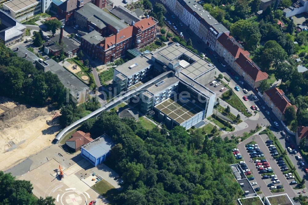 Brandenburg von oben - Gebäudekomplex der Städtisches Klinikum Brandenburg GmbH in Brandenburg